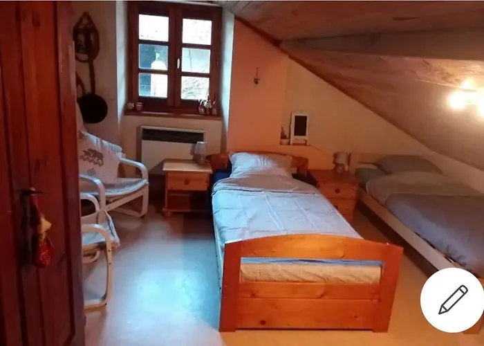 Chambre Dans Maison A La Campagne